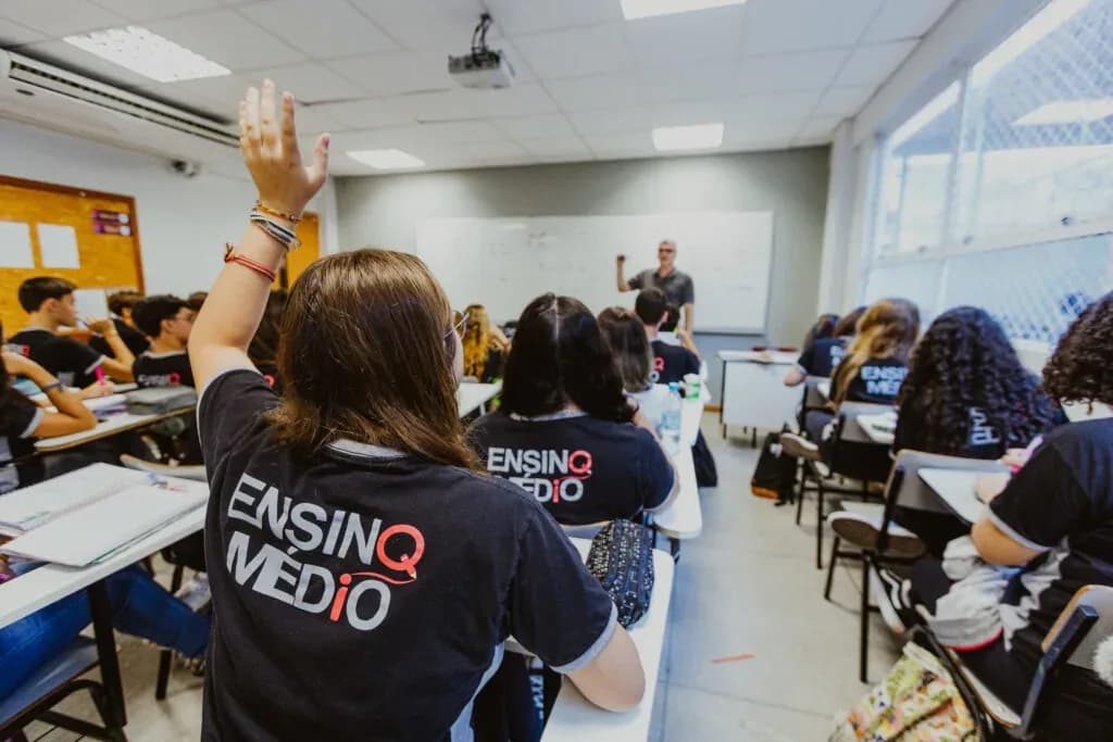 Turma do Ensino Médio do Colégio QI em sala de aula